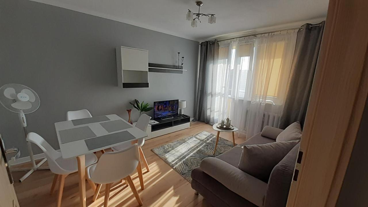 Apartament M-3 Centrum - 38M2 Częstochowa Exterior foto